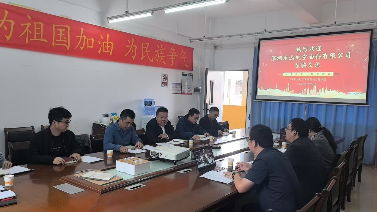 A group of people sitting at a tableAI-generated content may be incorrect.