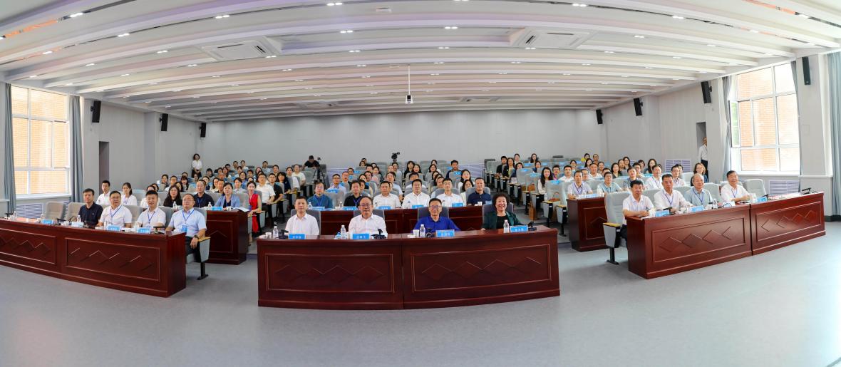 说明: 研讨会现场 说明: 研讨会现场