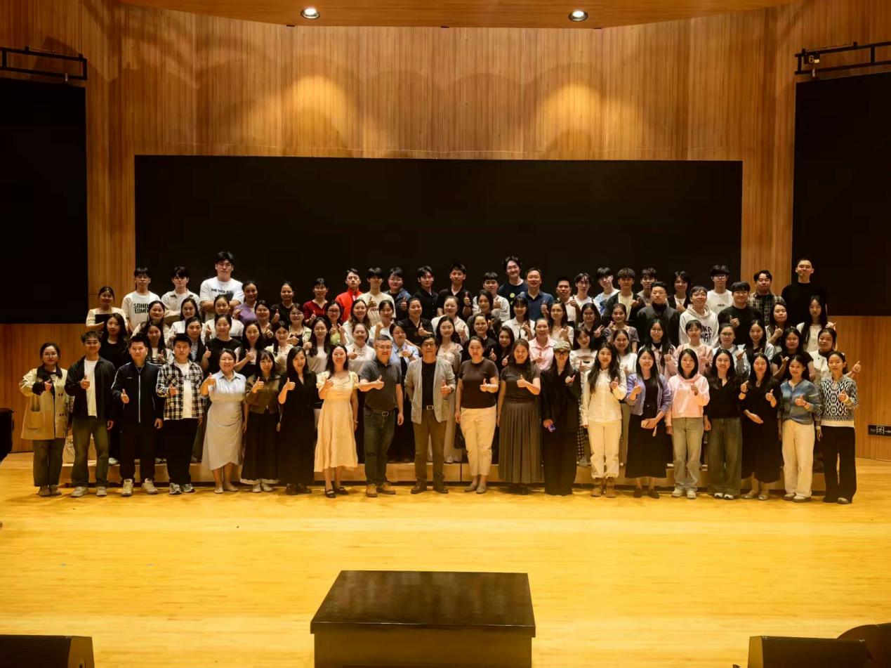 说明: c46bd93d8dd72d12e54fee34d479d9f