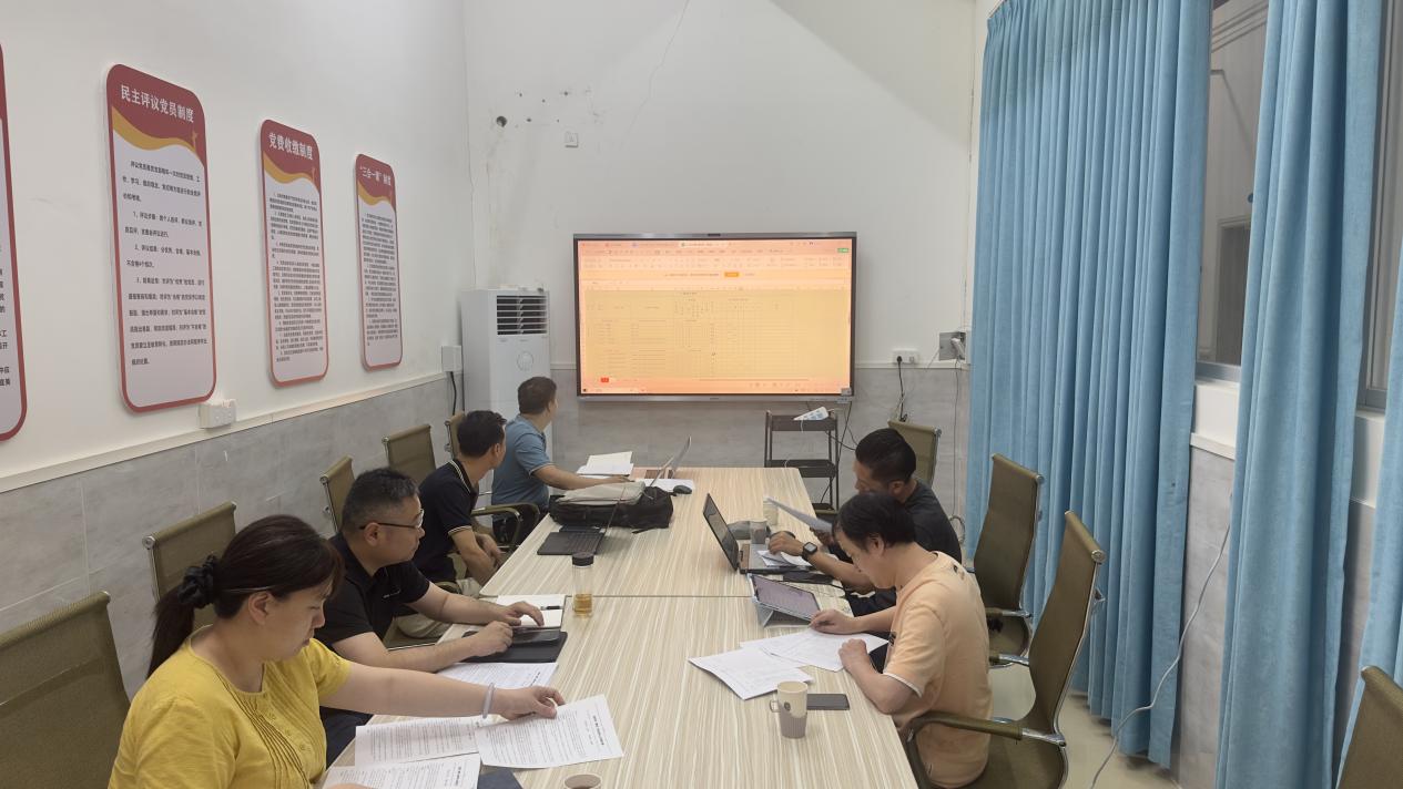 说明: 4b2d592618d7a9fca79dd4f983aea4d
