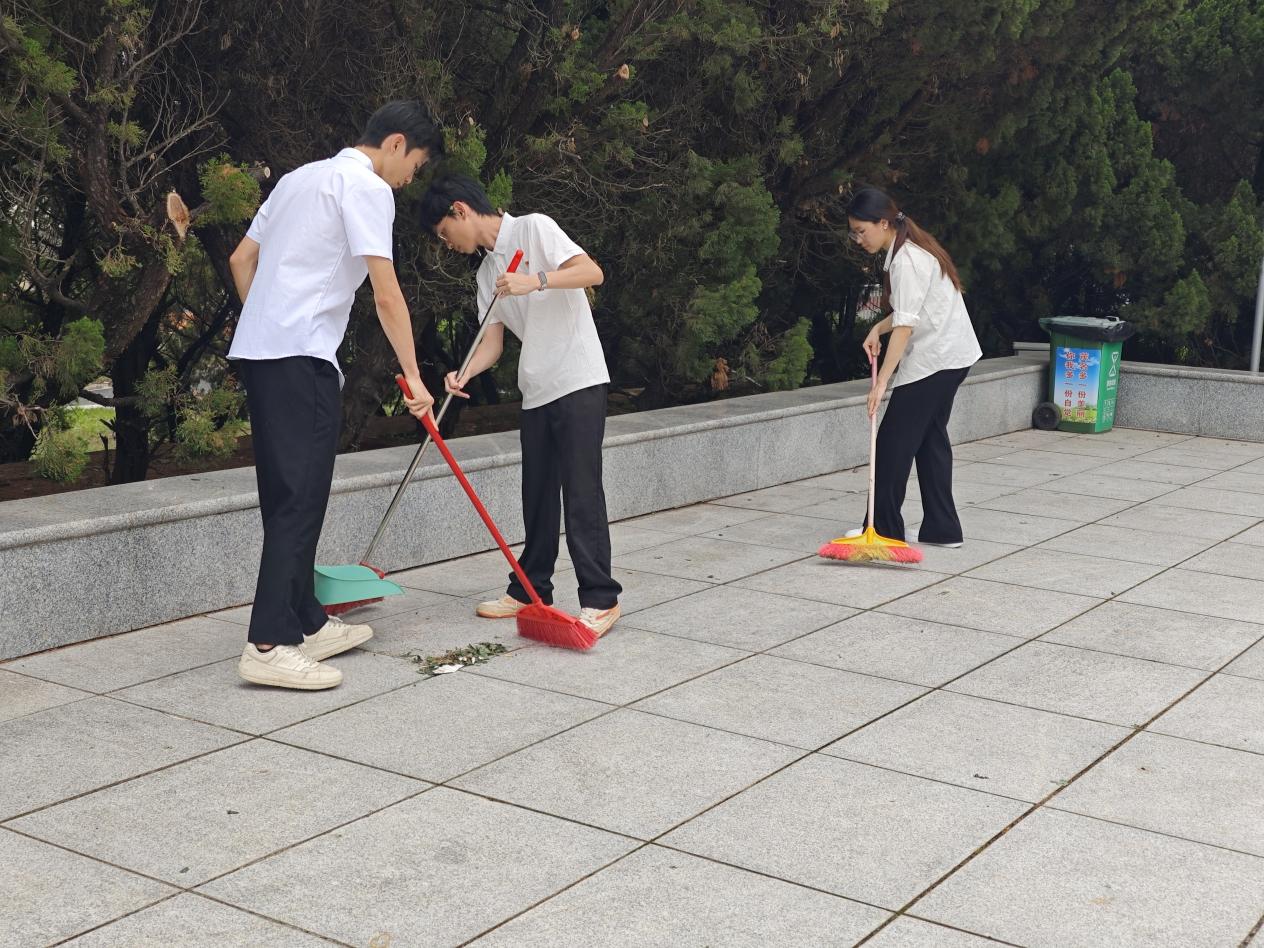 f1b95a9d2e03e870b2e4f74ecbaeba7d