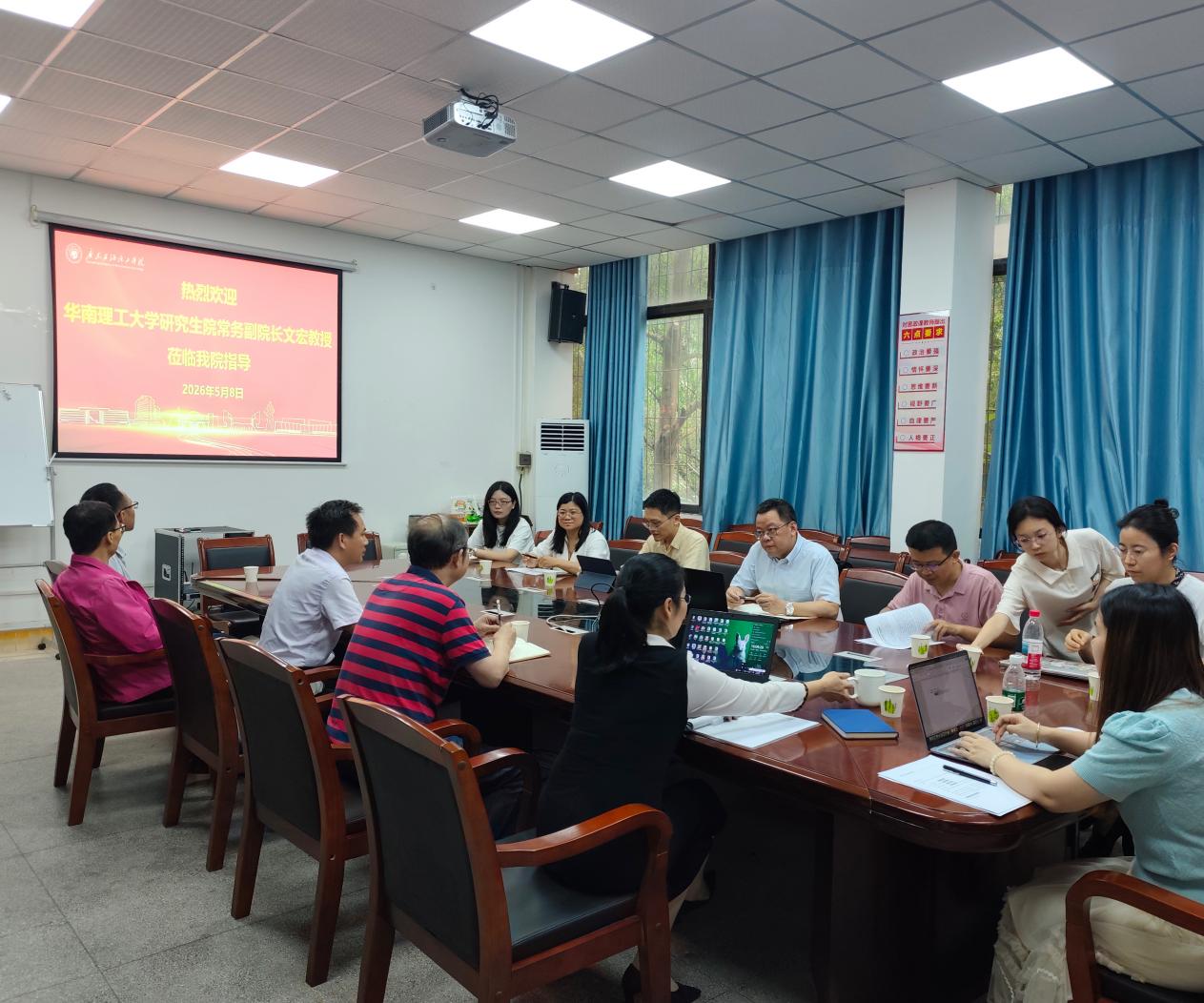说明: 01a21a1e1dc8464789aceff013d4d022